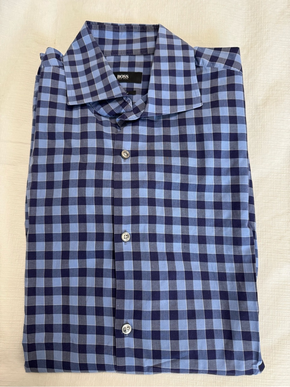 Hugo Boss Tessitura Monti Button Down Navy and Light Blue Plaid Shirt Neck 16